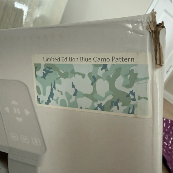 12” Silhouette Cameo 4 Crafting Machine & Accessories BUNDLE - Picture 10 of 12